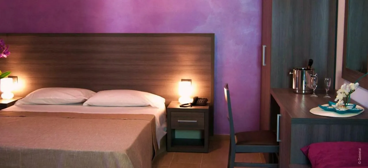 Le Tre Stelle Marine Bed & Breakfast Acquedolci 0*,